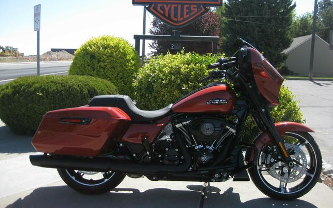 2024 Harley-Davidson Street Glide® Whiskey Fire - Black Finish