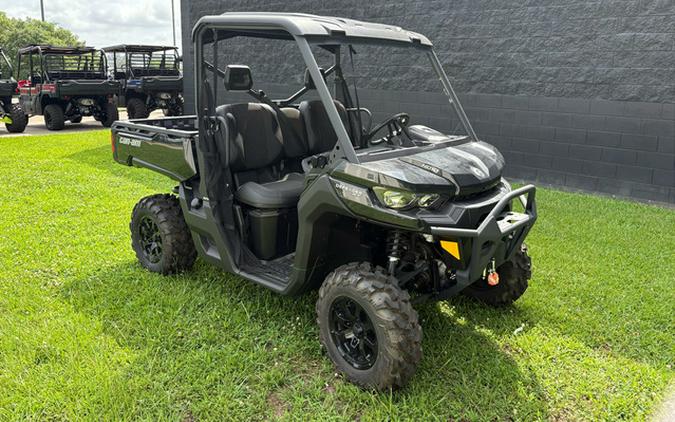 2025 Can-Am Defender XT HD10