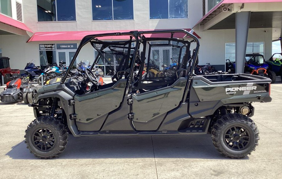 2025 Honda Pioneer 1000-6 Crew Deluxe
