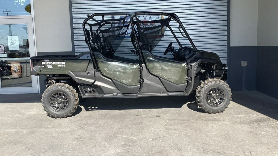 2025 Honda Pioneer 1000-6 Crew Deluxe
