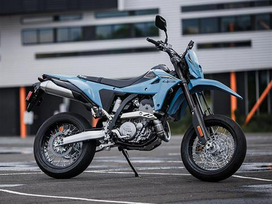 2025 Suzuki DR-Z4SM