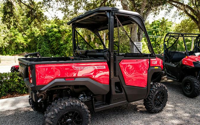 2026 Honda Pioneer 1000 Deluxe