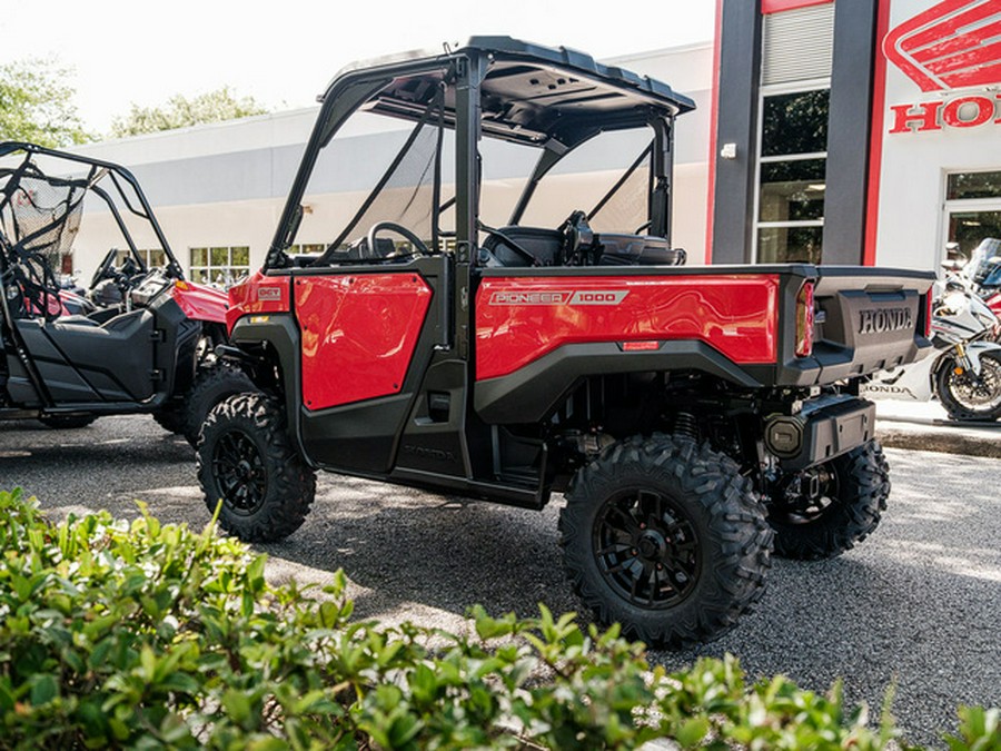 2026 Honda Pioneer 1000 Deluxe