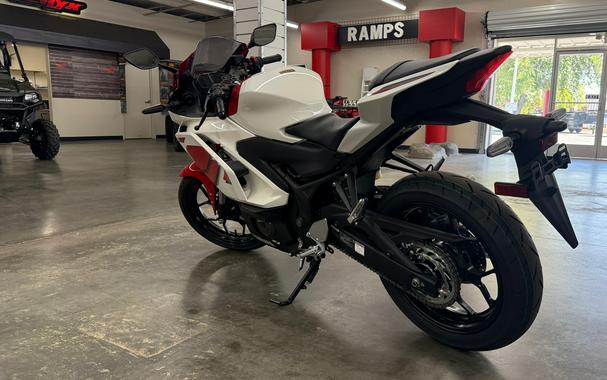 2026 Yamaha YZF-R3 ABS CA