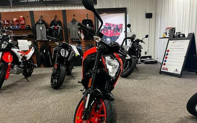 2023 KTM 200 Duke