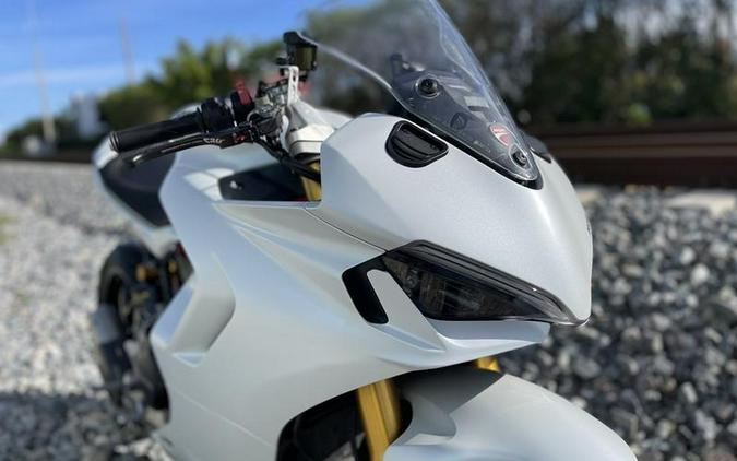 2021 Ducati SuperSport 950 S White Silk fairing