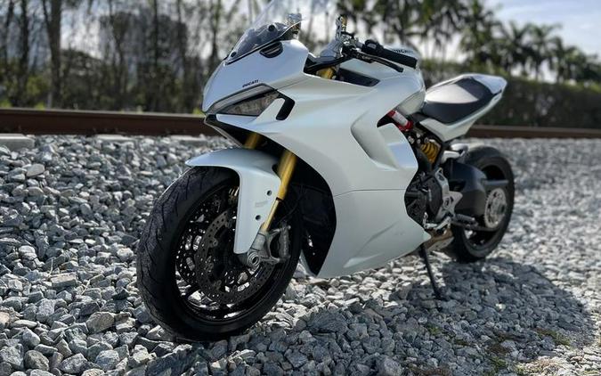 2021 Ducati SuperSport 950 S White Silk fairing