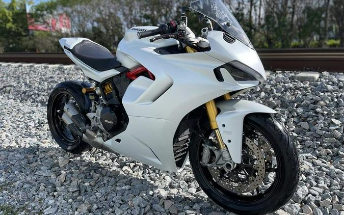 2021 Ducati SuperSport 950 S Review (13 Fast Facts For Sport-Touring)