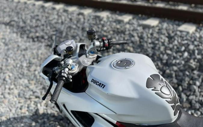 2021 Ducati SuperSport 950 S White Silk fairing