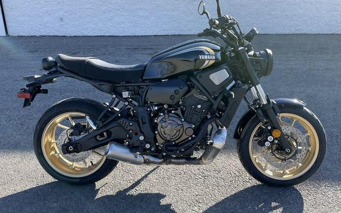 2024 Yamaha XSR700