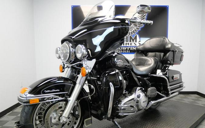 2013 Harley-Davidson® FLHTCU - Electra Glide® Ultra Classic®