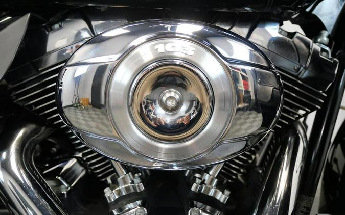 2013 Harley-Davidson® FLHTCU - Electra Glide® Ultra Classic®