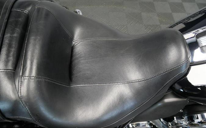 2013 Harley-Davidson® FLHTCU - Electra Glide® Ultra Classic®