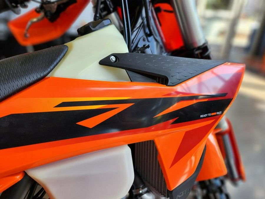 2025 KTM 300 XC