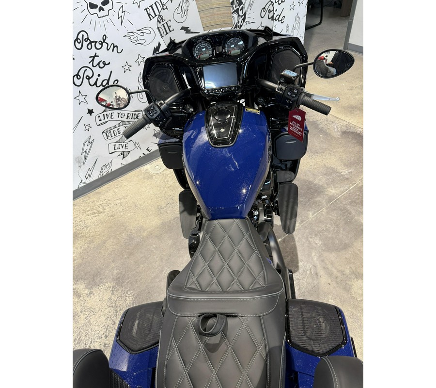 2025 Indian Motorcycle Pursuit Dark Horse