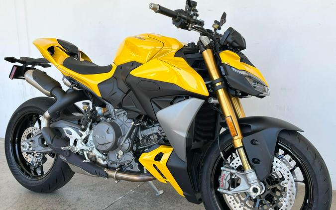 2026 Ducati STREETFIGHTER V2S