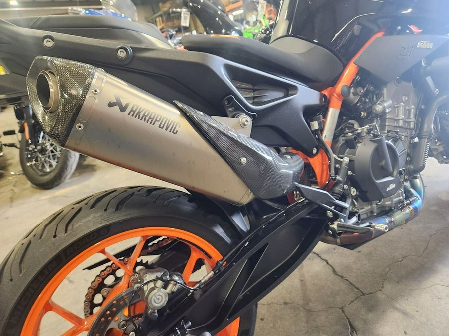 2022 KTM 890 Duke