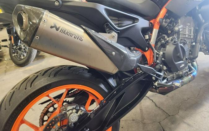 2022 KTM 890 Duke