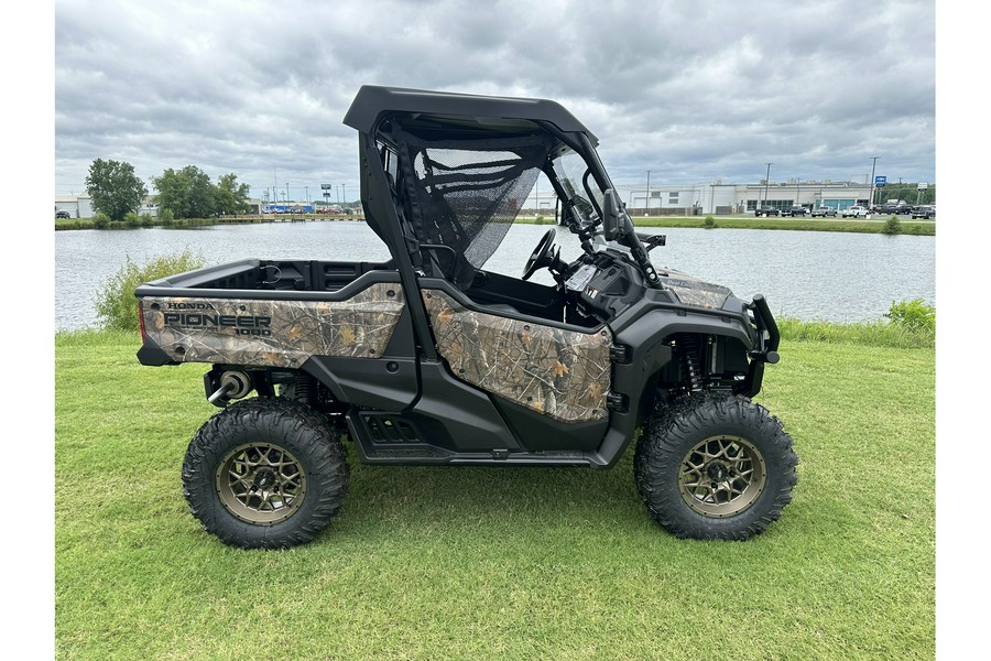 2023 Honda Pioneer 1000-3 Forest Edition