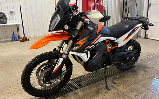 2022 KTM 890 Adventure R