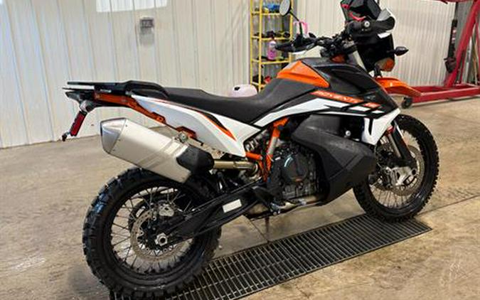 2022 KTM 890 Adventure R