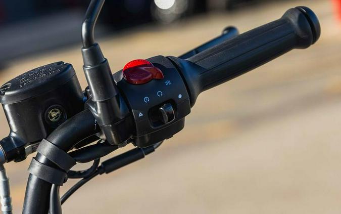 2026 Royal Enfield Classic 350 Commando Sand