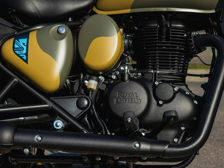 2026 Royal Enfield Classic 350 Commando Sand