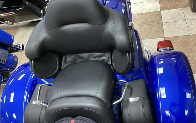 2024 Harley-Davidson® Tri Glide® Ultra Blue Burst