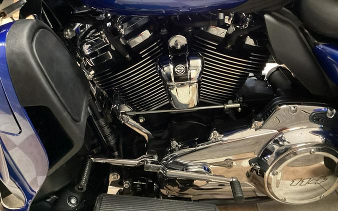 2024 Harley-Davidson® Tri Glide® Ultra Blue Burst