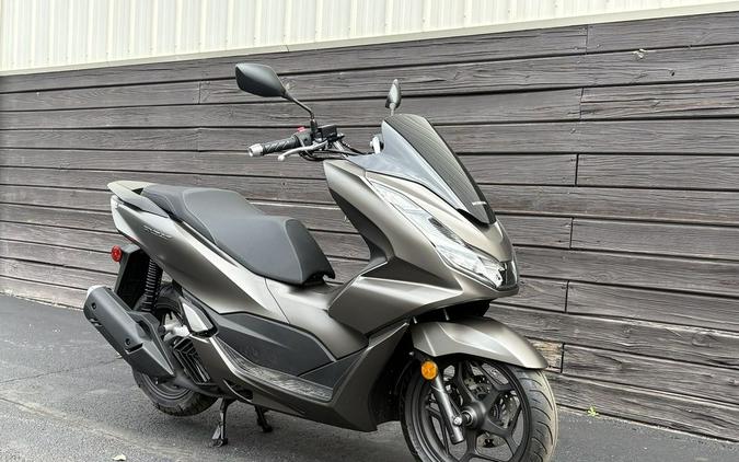 2023 Honda® PCX