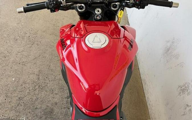 2025 Ducati STREETFIGHTER V2