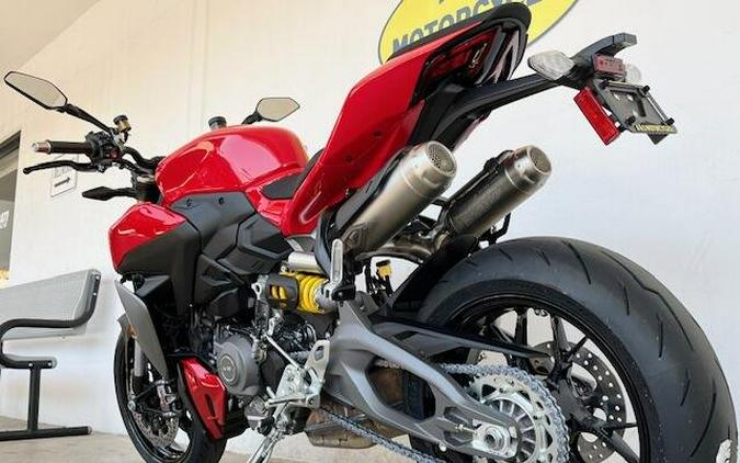 2025 Ducati STREETFIGHTER V2