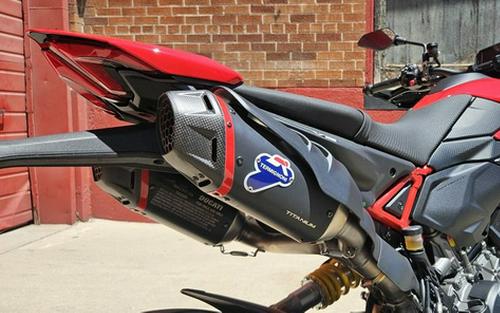 2026 Ducati Hypermotard V2