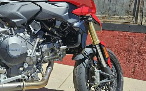 2026 Ducati Hypermotard V2