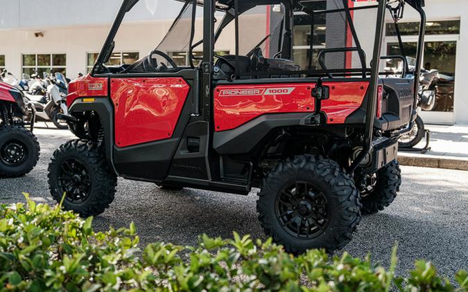 2026 Honda Pioneer 1000-5 Deluxe