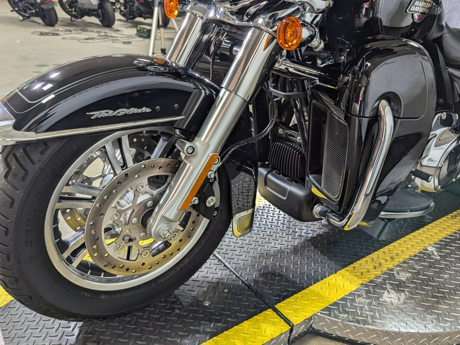 2022 Harley-Davidson Tri Glide Ultra Vivid Black