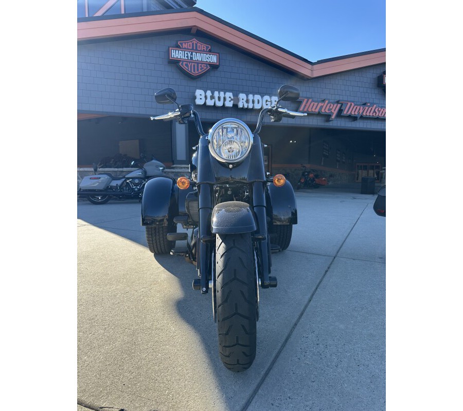 2025 Harley-Davidson Freewheeler Vivid Black