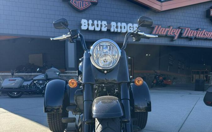 2025 Harley-Davidson Freewheeler Vivid Black