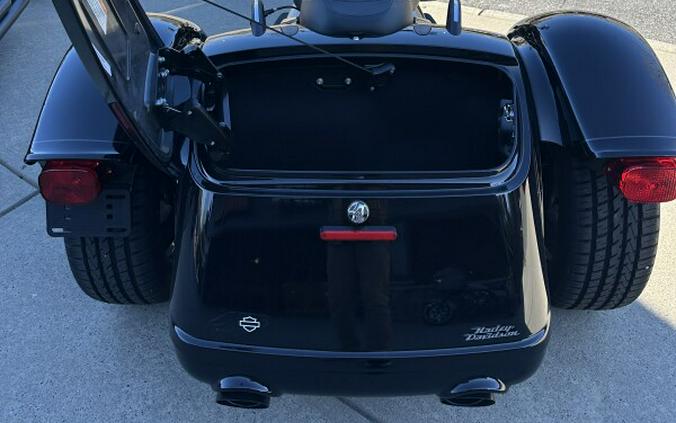 2025 Harley-Davidson Freewheeler Vivid Black