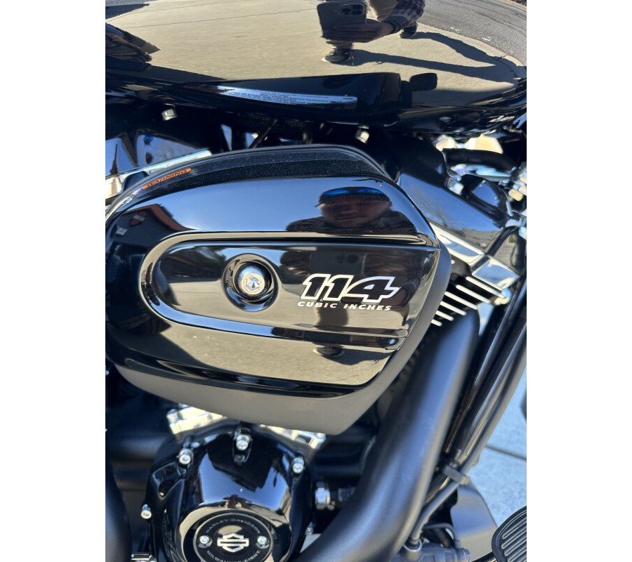 2025 Harley-Davidson Freewheeler Vivid Black