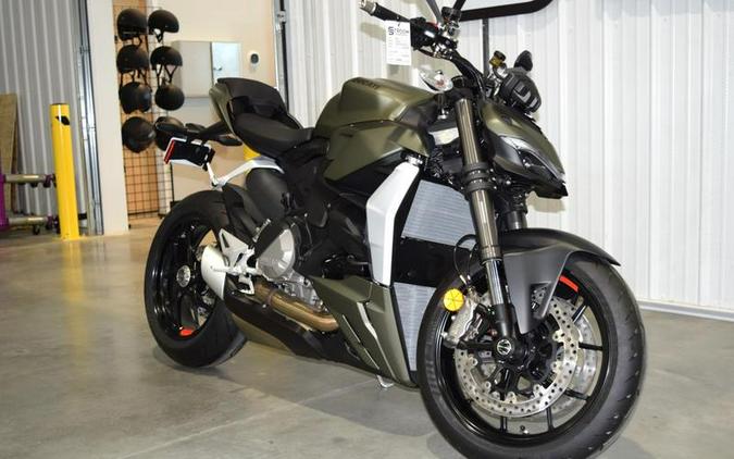 2024 Ducati Streetfighter V2 Storm Green