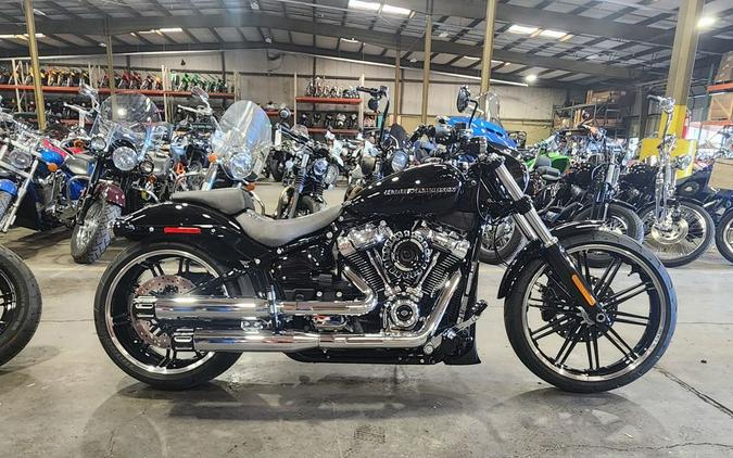 2018 Harley-Davidson® FXBR - Softail® Breakout®