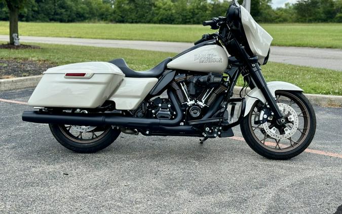 2023 Harley-Davidson Street Glide ST White Sand Pearl