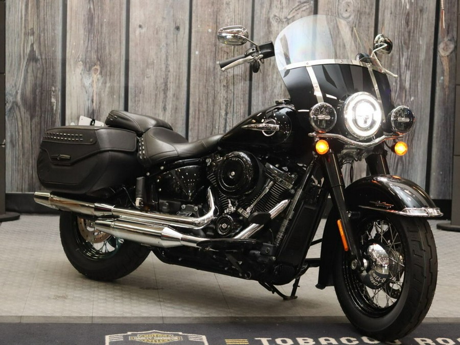 Used 2018 Harley-Davidson Softail Heritage Classic FLHC Motorcycle For Sale In Raleigh, North Carolina