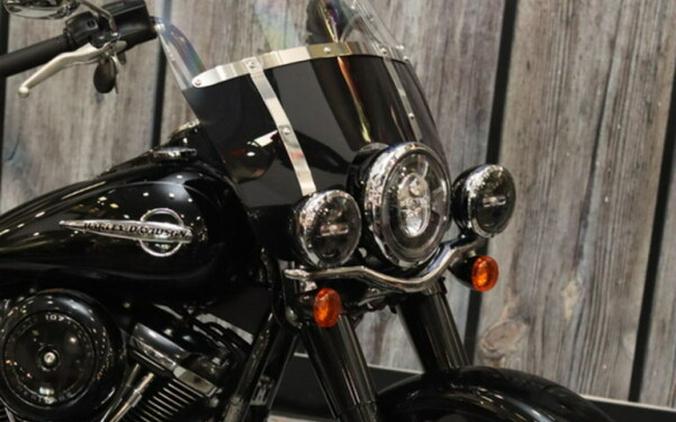 Used 2018 Harley-Davidson Softail Heritage Classic FLHC Motorcycle For Sale In Raleigh, North Carolina