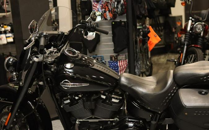 Used 2018 Harley-Davidson Softail Heritage Classic FLHC Motorcycle For Sale In Raleigh, North Carolina