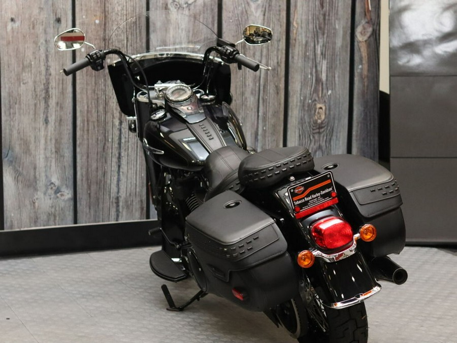 Used 2018 Harley-Davidson Softail Heritage Classic FLHC Motorcycle For Sale In Raleigh, North Carolina