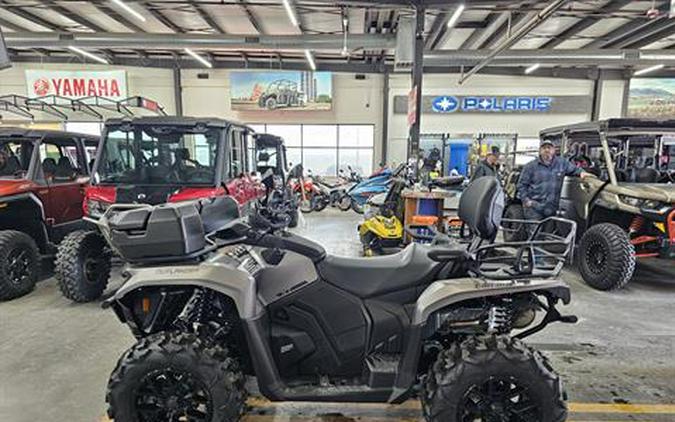 2024 Can-Am Outlander MAX XT 700