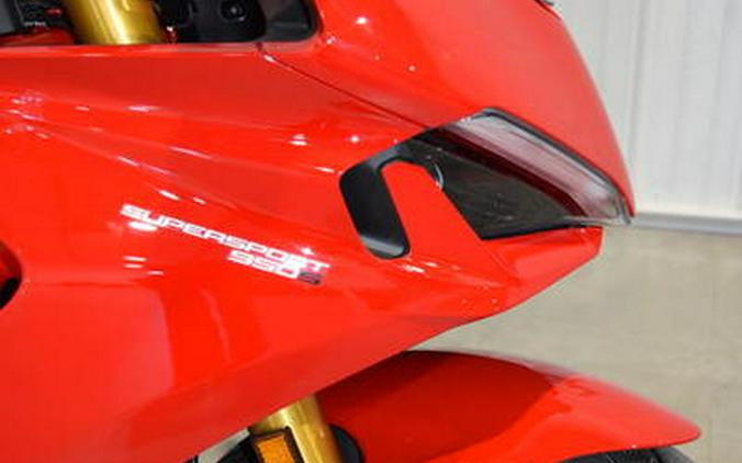 2024 Ducati Supersport 950 S Red