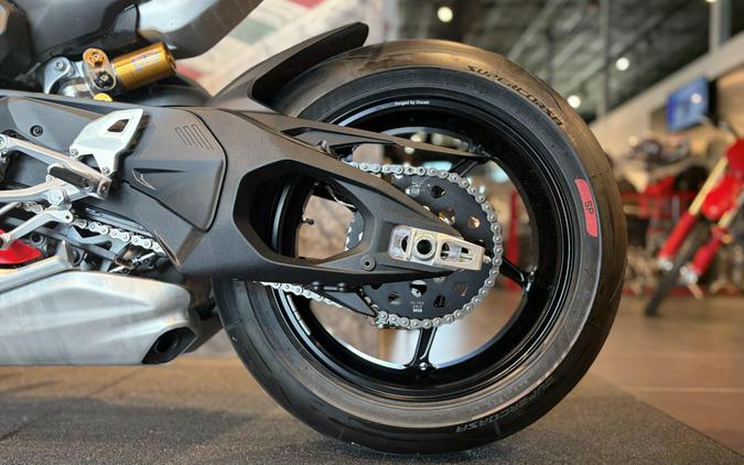 2026 Ducati PANIGALE V4 R